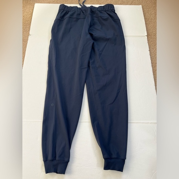 Lululemon On The Fly Jogger Pants Size 6 Navy - Picture 3 of 10